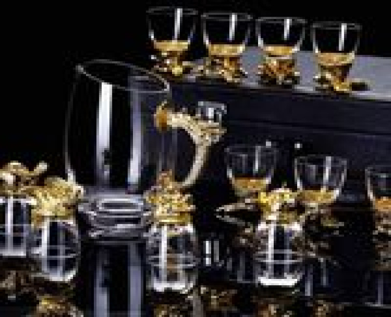 Wine Carafe Twelve Zodiac Signs Tumblers Glasses And 2 Whisky Decanters Gift Set Shot Glasses with Animal Head Creative Retro Sake Vodka Cups Dispenser Shot Glass Crystal Cups Decanter Packed In A PU Suitcase As A Perfect gift For Bar And Party- Gold