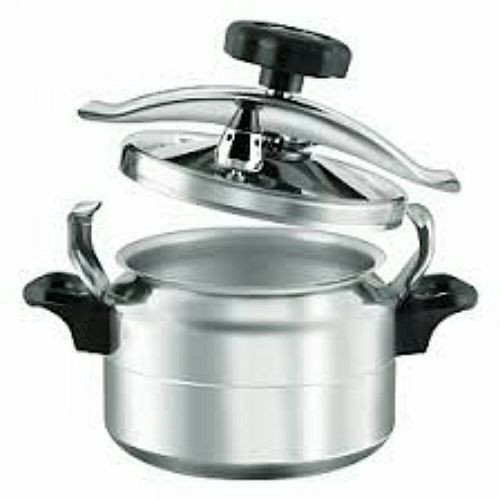 9L Pressure Cooker Saucepan - Silver.